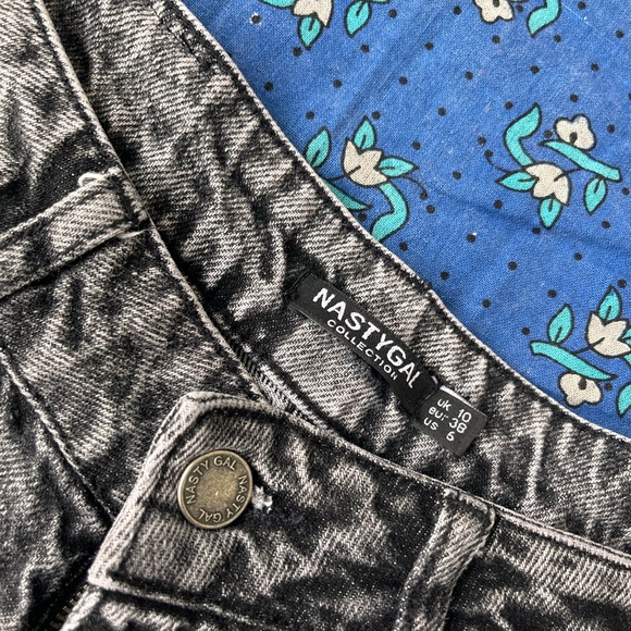 Nasty Gal Star Flared Jeans ⭐️ - Picture 3 of 4